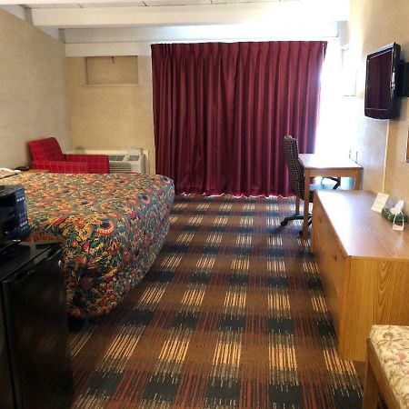 Red Carpet Inn Syracuse Airport North Syracuse Eksteriør bilde