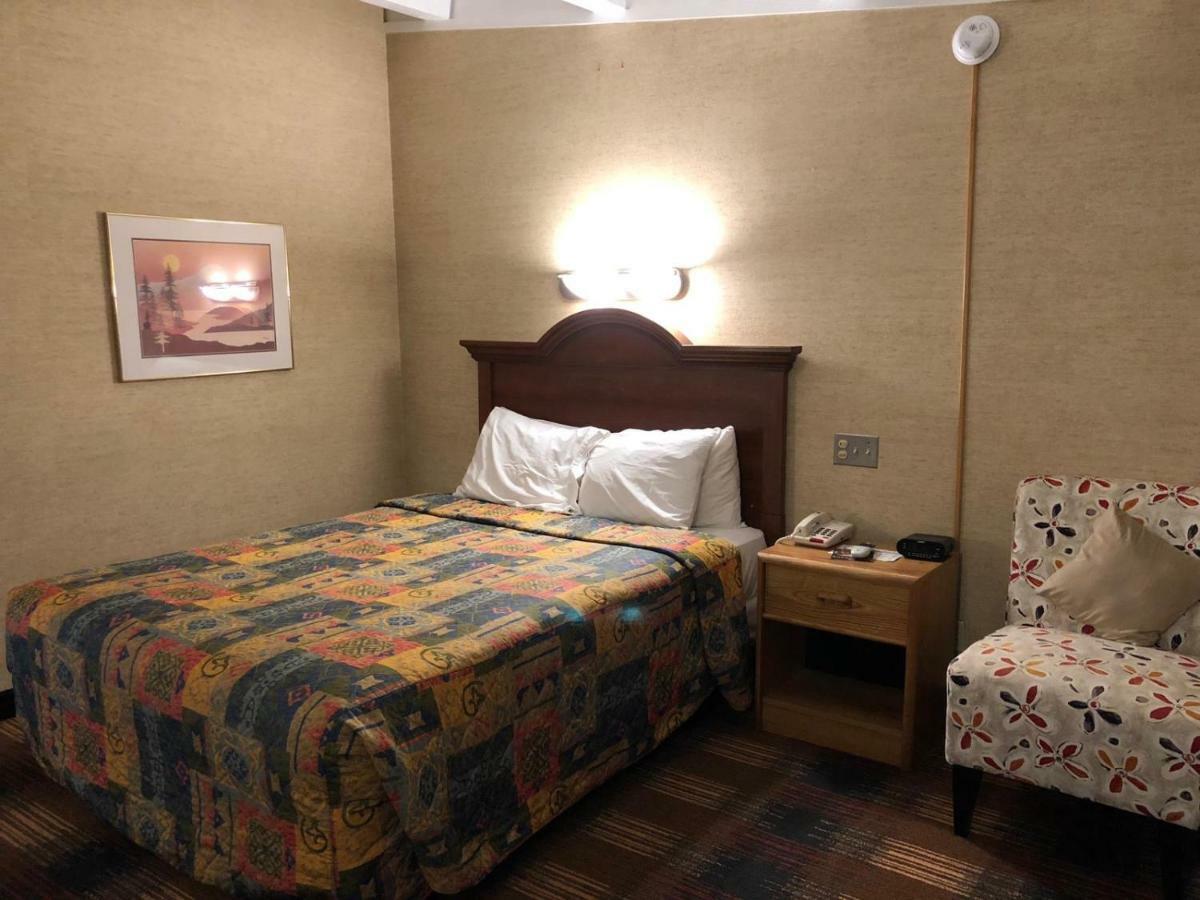 Red Carpet Inn Syracuse Airport North Syracuse Eksteriør bilde