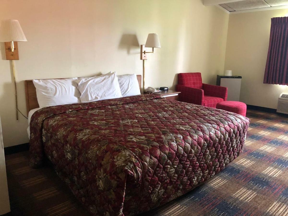 Red Carpet Inn Syracuse Airport North Syracuse Eksteriør bilde
